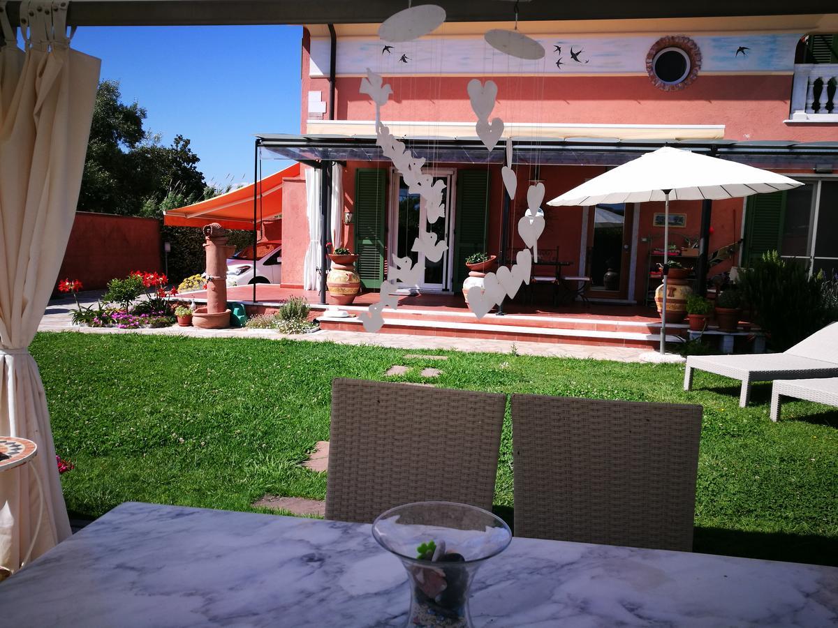 Giusy Bed And Breakfast Marina Di Carrara Exterior foto