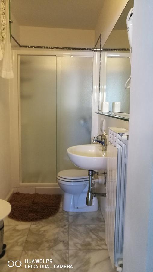Giusy Bed And Breakfast Marina Di Carrara Exterior foto