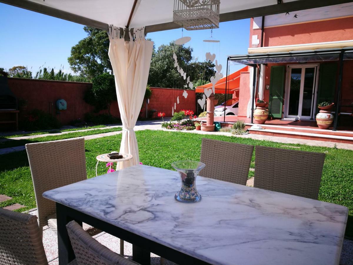 Giusy Bed And Breakfast Marina Di Carrara Exterior foto